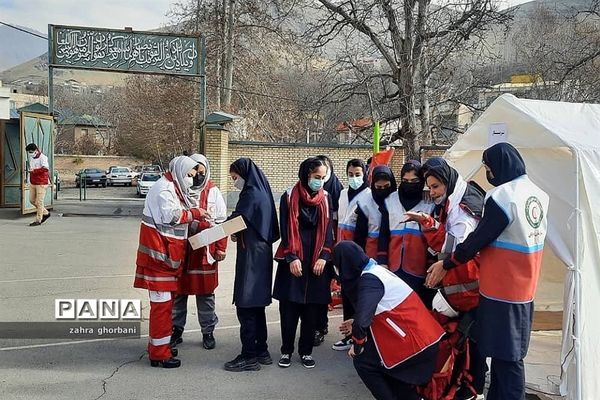 برگزاری مراسم مانور زلزله در شهرستان دماوند