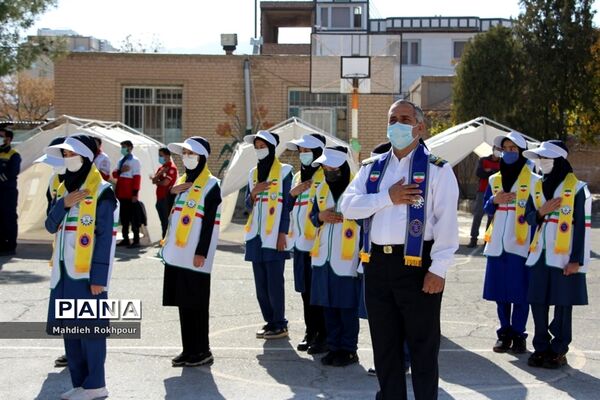 برگزاری بیست و سومین مانورسراسری زلزله در دبیرستان هاجر