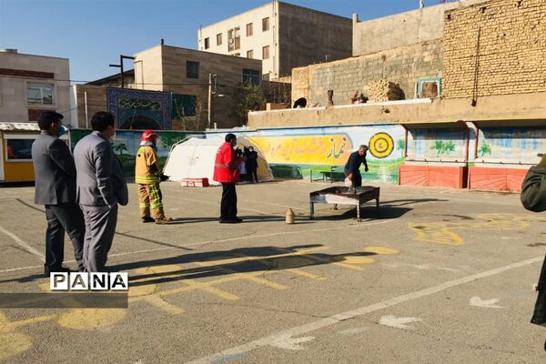 برگزاری مانور سراسری زلزله در شهرستان قرچک