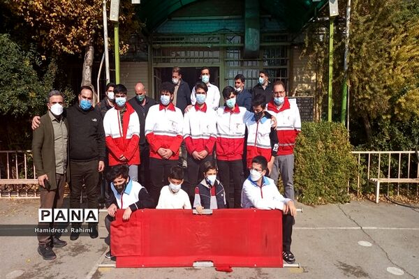 برگزاری مانور زلزله و اقدامات ایمنی در دبیرستان امام خمینی (ره) منطقه ۱۵