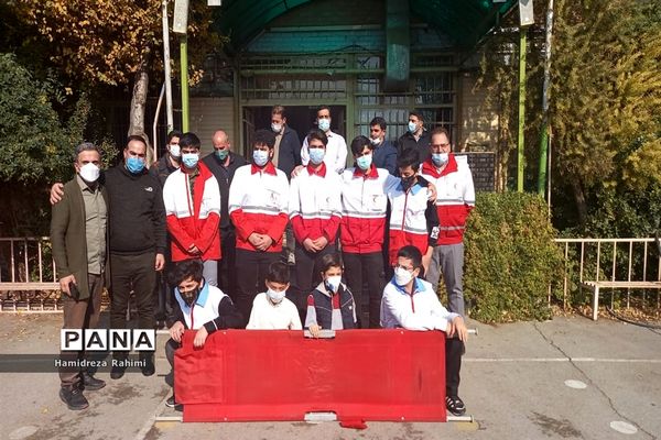 برگزاری مانور زلزله و اقدامات ایمنی در دبیرستان امام خمینی (ره) منطقه ۱۵