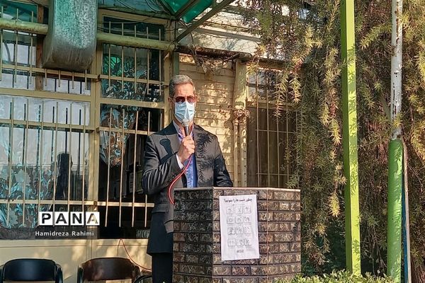 برگزاری مانور زلزله و اقدامات ایمنی در دبیرستان امام خمینی (ره) منطقه ۱۵