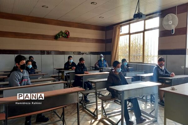 برگزاری مانور زلزله و اقدامات ایمنی در دبیرستان امام خمینی (ره) منطقه ۱۵