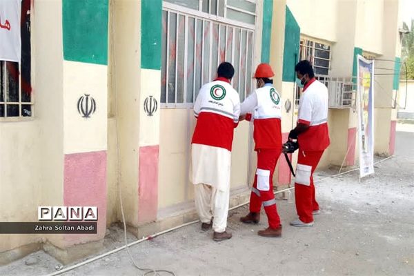 مانور سراسری زلزله در هنرستان خاتم الانبیا ایرانشهر