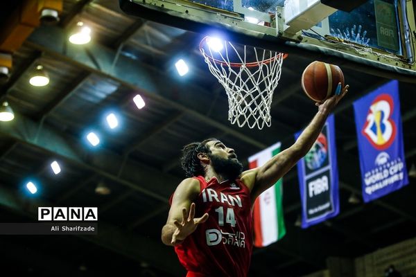 دیدار تیم‌های بسکتبال ایران و بحرین