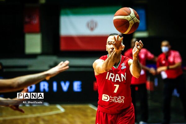 دیدار تیم‌های بسکتبال ایران و بحرین