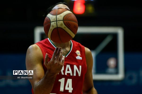 دیدار تیم‌های بسکتبال ایران و بحرین