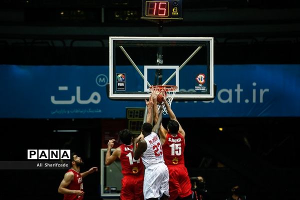 دیدار تیم‌های بسکتبال ایران و بحرین
