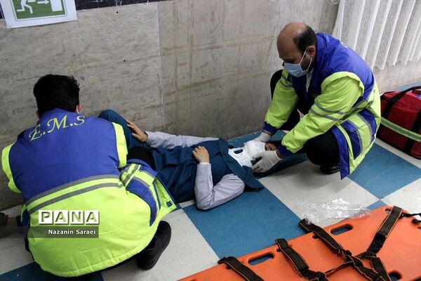 مانورآمادگی مقابله با زلزله درشهرستان اسلامشهر