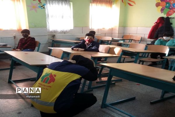 برگزاری مانور زلزله در مدارس منطقه 10