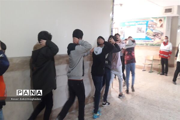 مانور زلزله و ایمنی مدارس شهرستان رباط‌کریم همزمان با مدارس سراسر کشور