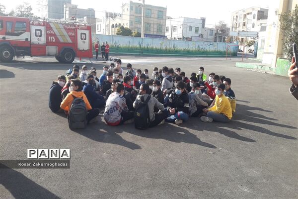 مانور زلزله و ایمنی مدارس شهرستان رباط‌کریم همزمان با مدارس سراسر کشور