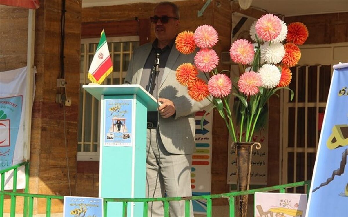 آموزش نکات ایمنی در برابر زلزله به دانش‌آموزان در شهرری