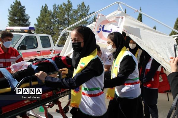 مانور سراسری زلزله در مدرسه دخترانه مصلی نژاد شهر یاسوج