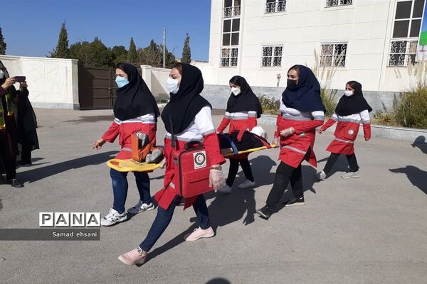 مانور سراسری زلزله در مدرسه دخترانه مصلی نژاد شهر یاسوج