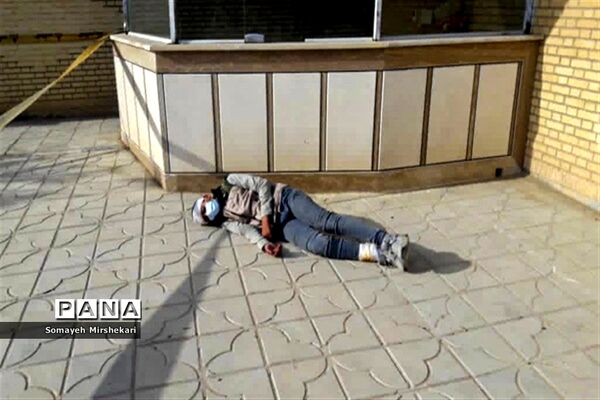 برگزاری مانور ایمنی در برابر زلزله، در مدارس شهرستان نی‌ریز