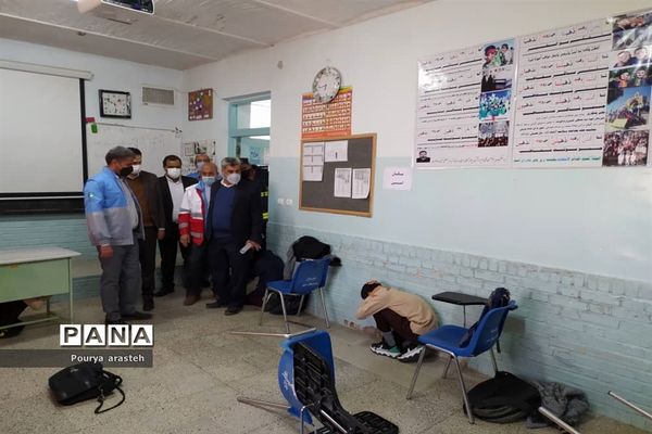 مانور سراسری زلزله در مدرسه مصطفی خمینی شهرستان خوسف