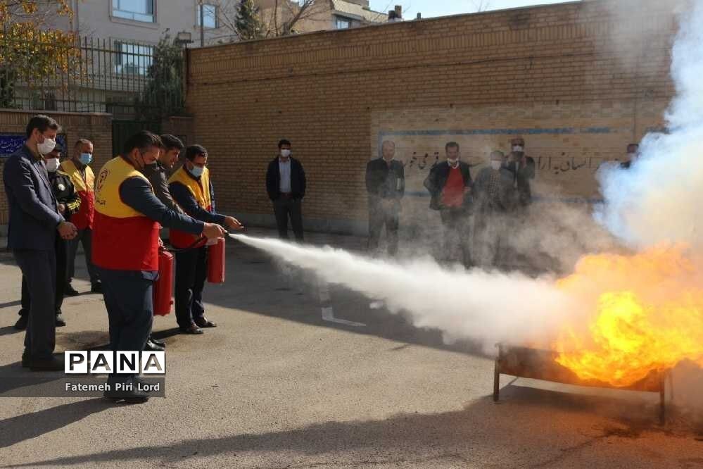 برگزاری دوره آموزش مقابله با بلایای طبیعی در قزوین