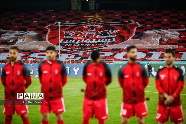 دیدار تیم های پرسپولیس و  نفت مسجدسلیمان