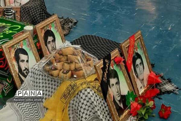 برگزاری مراسم لاله‌های روشن در منطقه رودهن