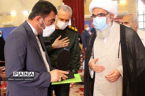 تجلیل از فرهنگیان بسیجی و جهادگر استان بوشهر