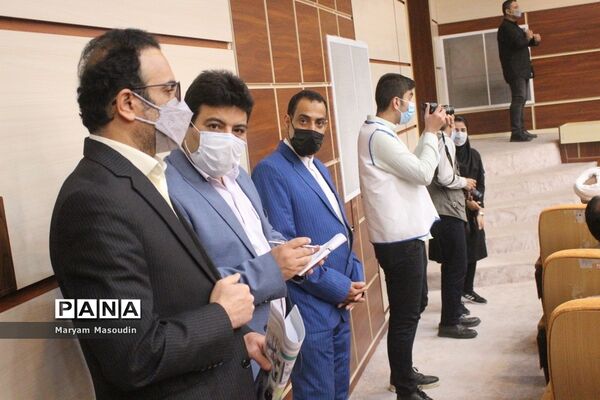 همایش تجلیل از دانش‌آموزان تراز انقلاب اسلامی استان بوشهر