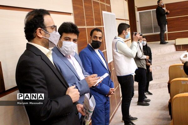 همایش تجلیل از دانش‌آموزان تراز انقلاب اسلامی استان بوشهر