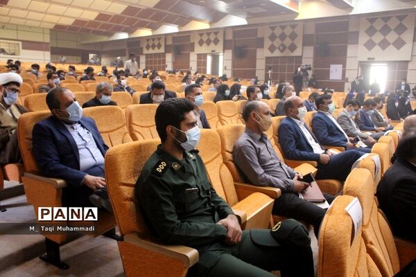 همایش تجلیل از دانش‌آموزان تراز انقلاب اسلامی استان بوشهر