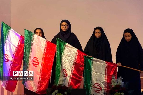 همایش تجلیل از دانش‌آموزان تراز انقلاب اسلامی استان بوشهر