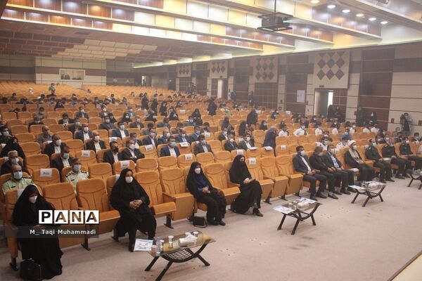 همایش تجلیل از دانش‌آموزان تراز انقلاب اسلامی استان بوشهر