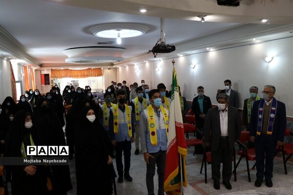 کارگاه آموزشی مربیان پیشتازان سازمان دانش آموزی ناحیه 3 مشهد