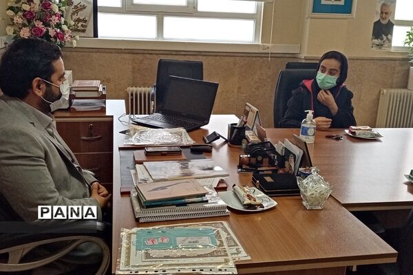 تجلیل از فرهنگیان و دانش‌آموزان برگزیده شهرستان پردیس در حوزه پرورشی