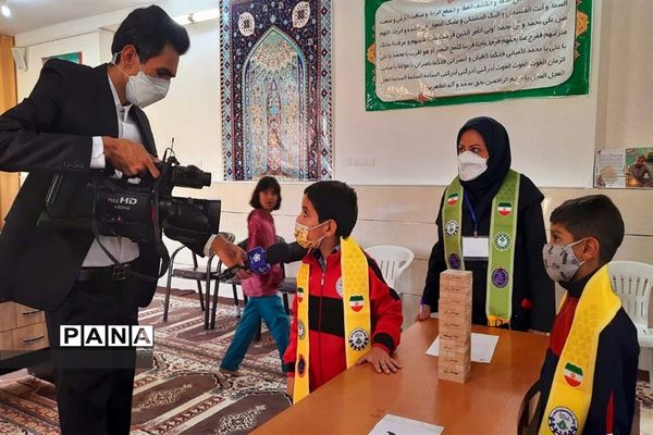 برگزاری مسابقات بازی‌های فکری سرگرمی رویش در شهرستان آباده