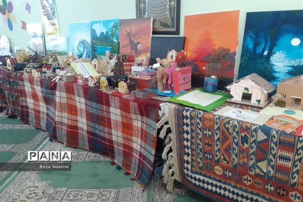 مراسم گرامیداشت هفته پژوهش در مدرسه  فرزانگان یاسوج