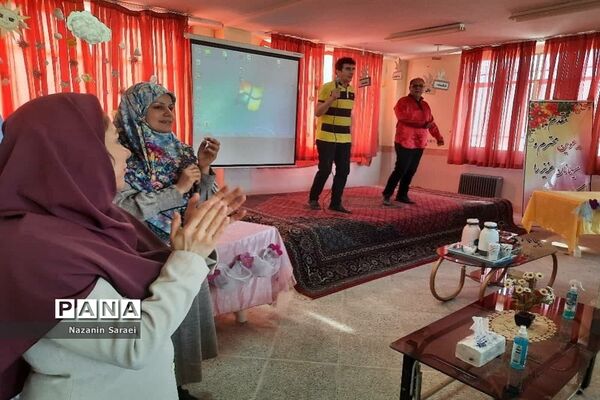 گرامیداشت هفته معلولین درواحدهای آموزشی استثنایی شهرستان اسلامشهر