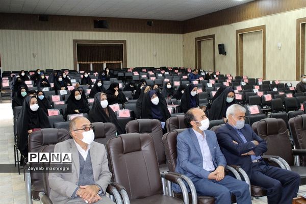 برگزاری جلسه توجیهی و هم‌اندیشی مربیان پیشتاز کاشان