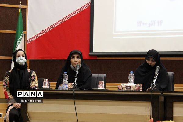 نشست سرپرست فرمانداری اسلامشهر با بانوان نخبه و کارآفرین