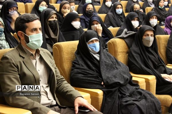 نشست سرپرست فرمانداری اسلامشهر با بانوان نخبه و کارآفرین