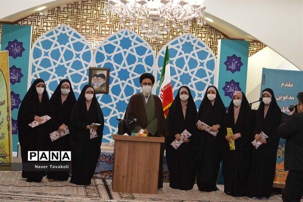 مراسم تجلیل از نخبگان قرآنی آموزش و پرورش ناحیه 3 تبریز