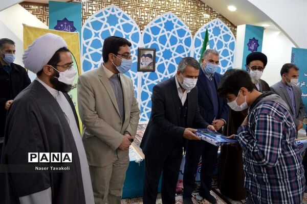 مراسم تجلیل از نخبگان قرآنی آموزش و پرورش ناحیه 3 تبریز