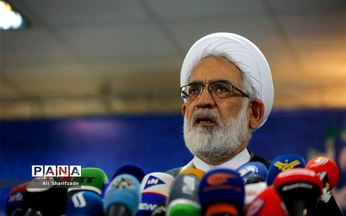 هر کسی فسادی را بصورت مستند سراغ دارد، گزارش دهد