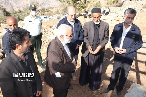 بازدید رئیس کمیته امداد کشور از زلزله زدگان اندیکا