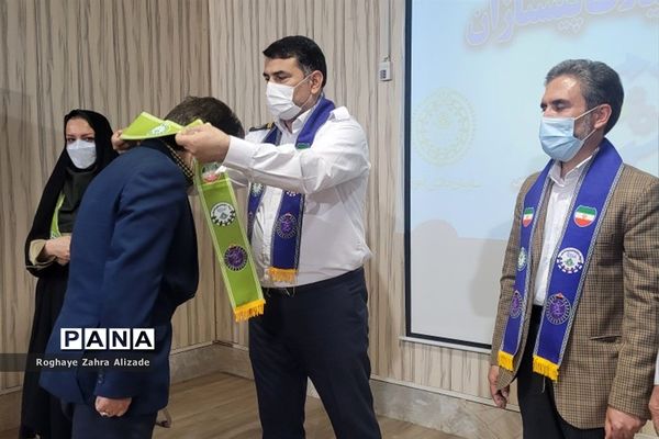 سومین جلسه بازمهندسی تشکلات پیشتازان تمام سازمانی ناحیه 7 مشهد مقدس