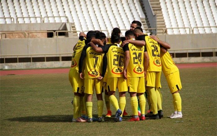 فجرشهید سپاسی پشت تبلیغات محیطی درآمد