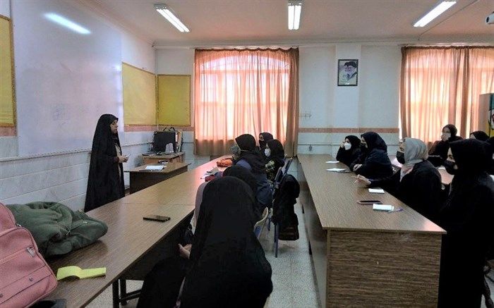 برگزاری کارگاه آموزش «عکاسی خبری» در هنرستان صباری قم