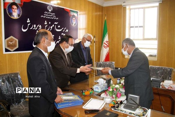 تقدیر از داوران و ناظران جشنواره نوجوان خوارزمی