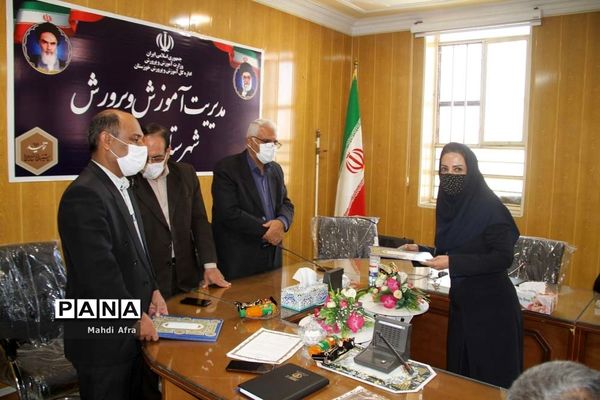 تقدیر از داوران و ناظران جشنواره نوجوان خوارزمی