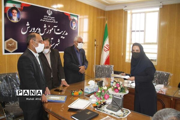 تقدیر از داوران و ناظران جشنواره نوجوان خوارزمی
