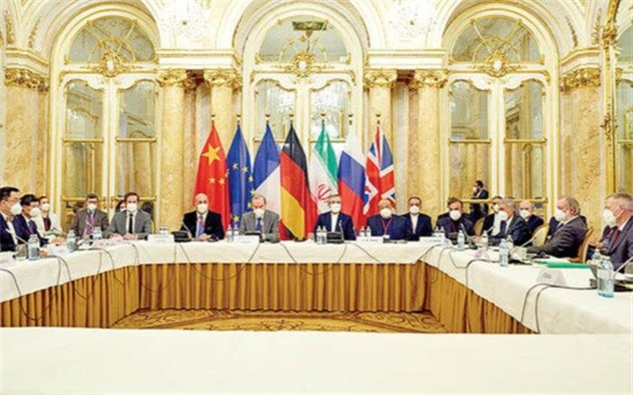 تلاش غرب برای احاطه فرامتن بر متن