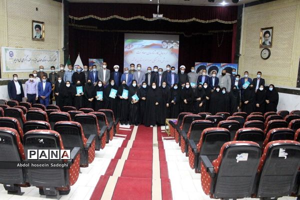 تجلیل از کارشناسان معاونت پرورشی و فرهنگی شهرستان‌ها و مناطق آموزش و پرورش استان بوشهر